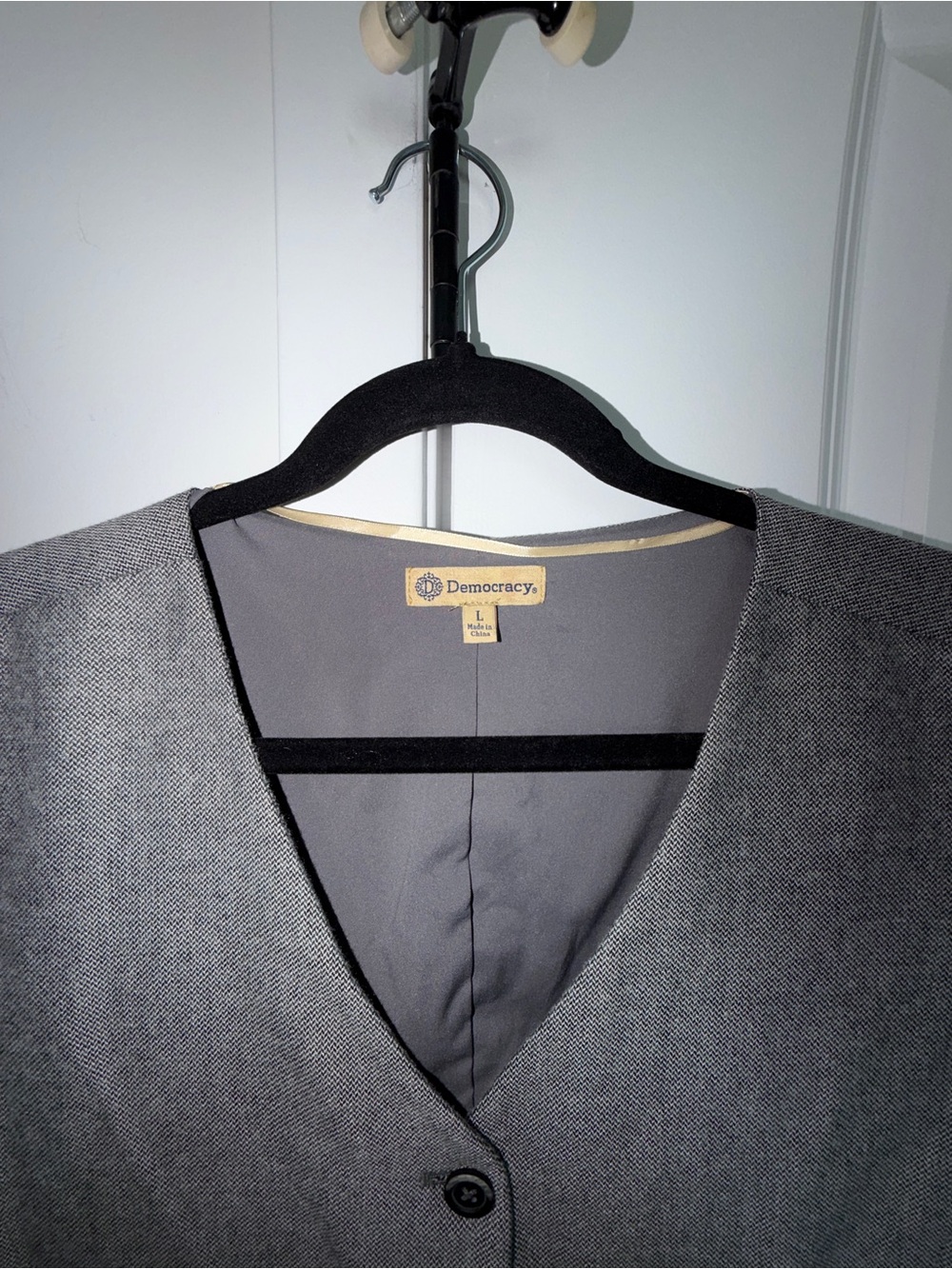 Democracy Gray Tailored Vest Large Button Front Cropped Suiting Waistcoat - Picture 3 of 4